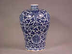 康熙 Kangxi Blue and White Meiping Vase with lotus and tendril decor